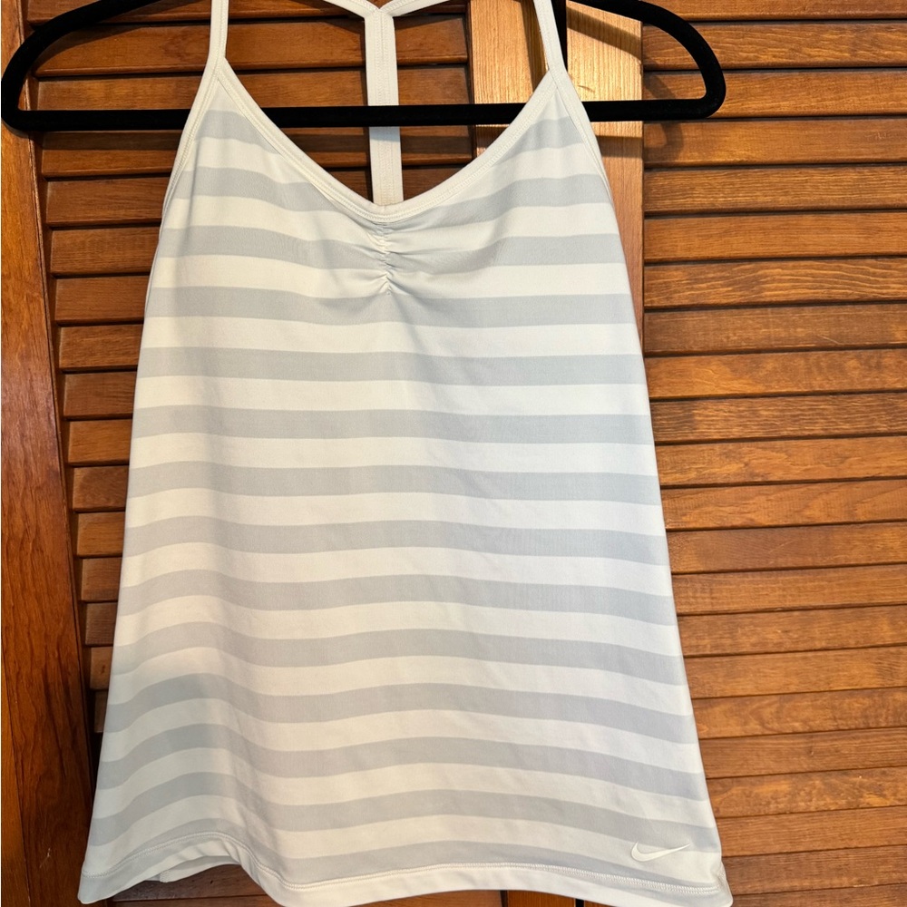 Nike tank